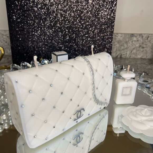 Candle   - Picture 3 of 17